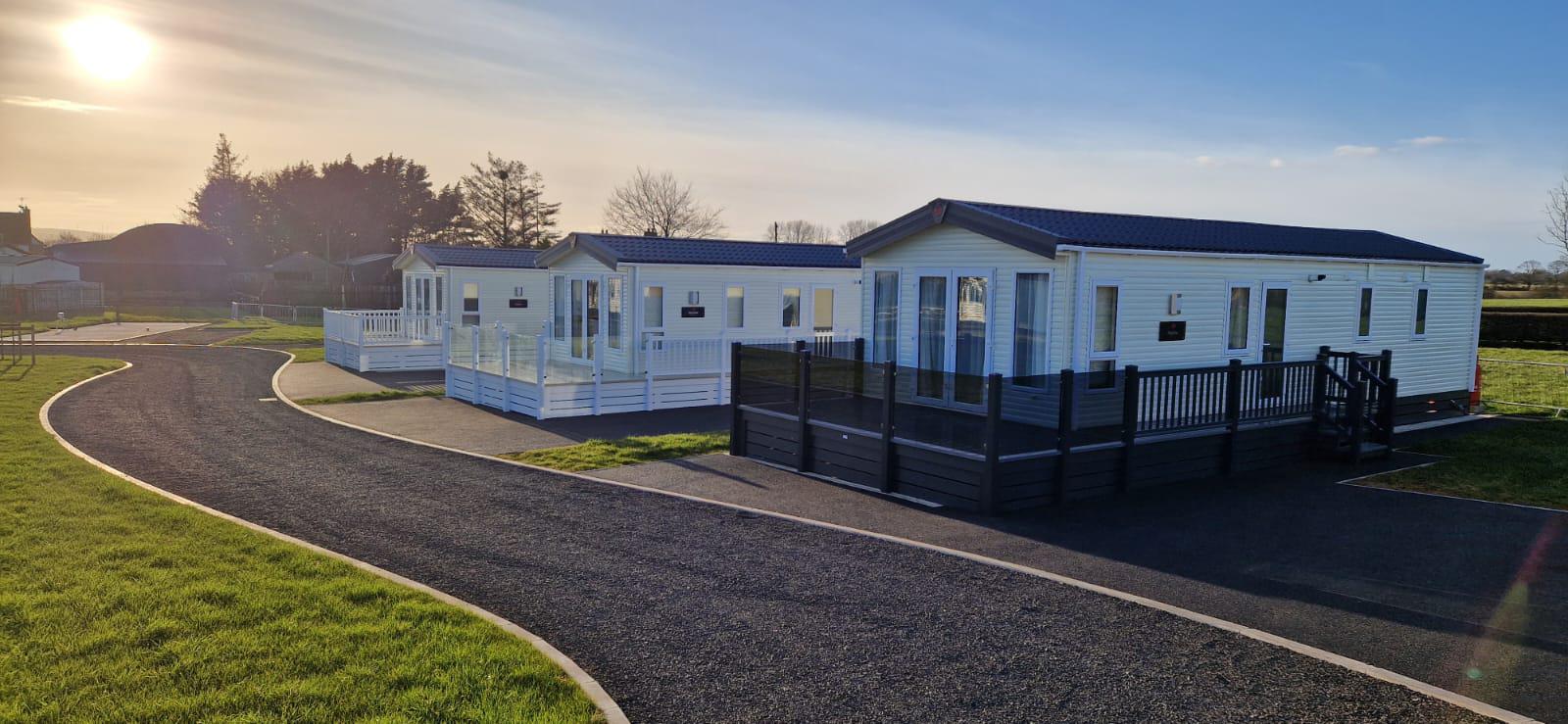 caravan-and-loges